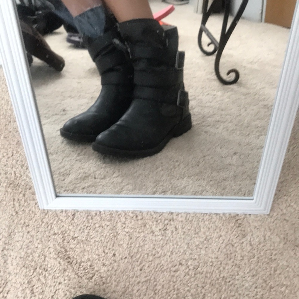 Black zip up buckle boots